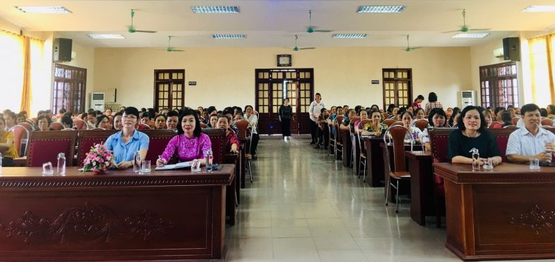 Các đại biểu tham dự khai mạc