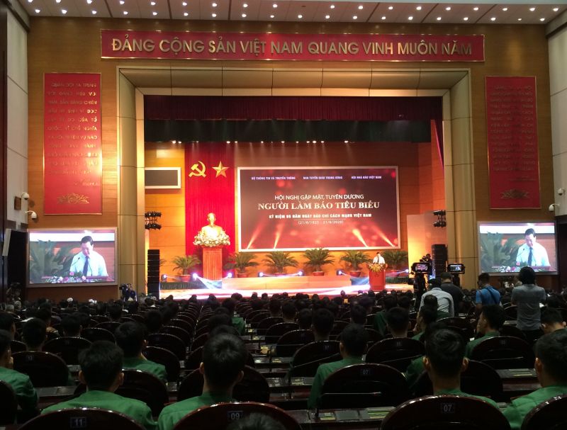 Quang cảnh hội nghị