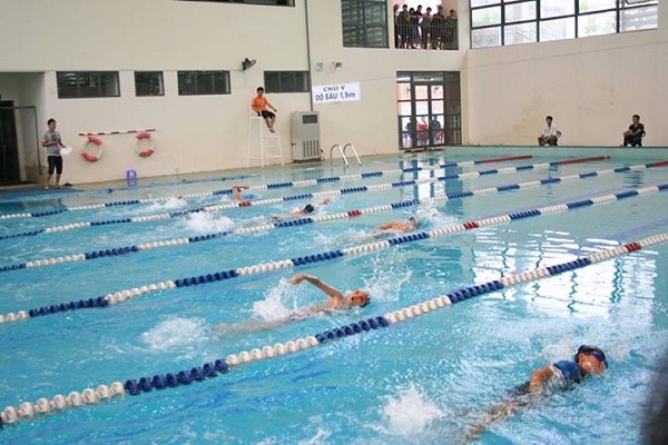 Sở GD-ĐT yêu cầu các nhà trường tăng cường trang bị  kỹ năng phòng, tránh tai nạn thương tích và đuối nước cho học sinh trong dịp hè.Ảnh minh họa: Bể bơi trường THPT chuyên Hà Nội Amsterdam Sở GD-ĐT yêu cầu các nhà trường tăng cường trang bị  kỹ năng phòng, tránh tai nạn thương tích và đuối nước cho học sinh trong dịp hè.Ảnh minh họa: Bể bơi trường THPT chuyên Hà Nội Amsterdam