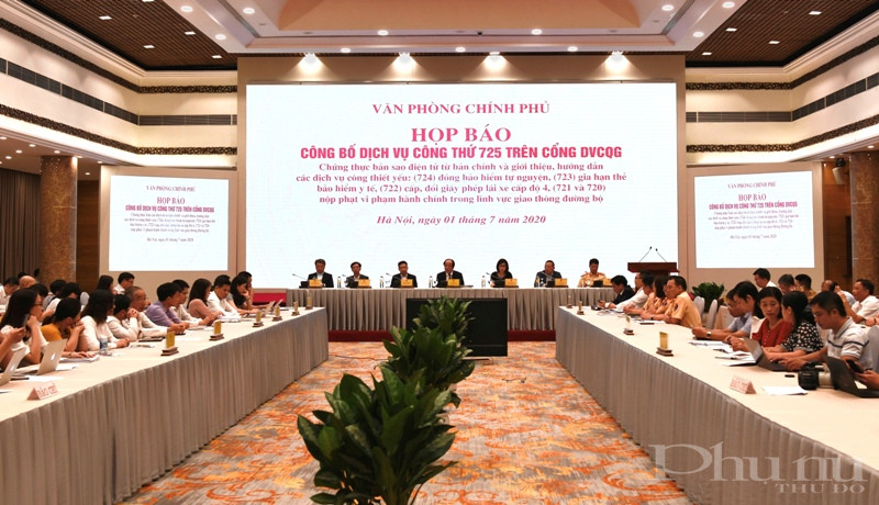 Toàn cảnh buổi họp báo công bố 6 dịch vụ công trên Cổng Dịch vụ công quốc gia. Toàn cảnh buổi họp báo công bố 6 dịch vụ công trên Cổng Dịch vụ công quốc gia.