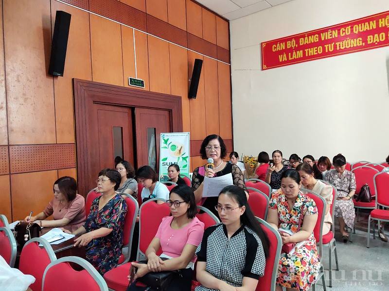 Các đại biểu kiến nghị thời gian tới, Hội LHPN Hà Nội tiếp tục tổ chức các lớp tập huấn về khởi sự, khởi nghiệp kinh doanh cho hội viên