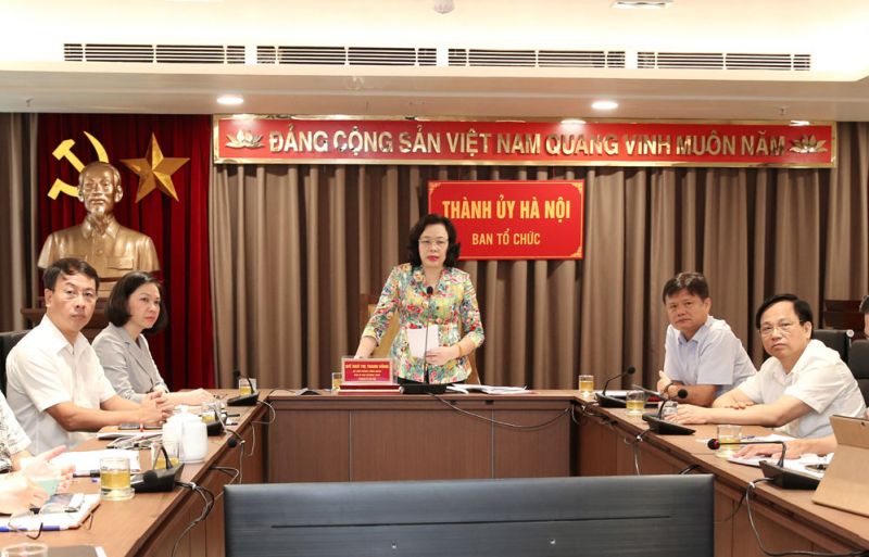 Phó Bí thư Thường trực Thành ủy Ngô Thị Thanh Hằng phát biểu tại hội nghị trực tuyến toàn quốc sơ kết 6 tháng công tác tổ chức xây dựng Đảng tại điểm cầu Thành ủy Hà Nội - Ảnh: Bá Hoạt Phó Bí thư Thường trực Thành ủy Ngô Thị Thanh Hằng phát biểu tại hội nghị trực tuyến toàn quốc sơ kết 6 tháng công tác tổ chức xây dựng Đảng tại điểm cầu Thành ủy Hà Nội - Ảnh: Bá Hoạt