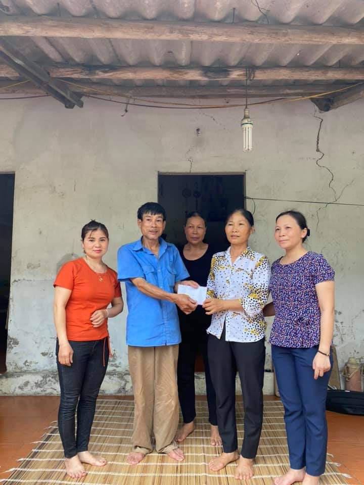 Hội LHPN xã Cổ Loa thời gian qua đã luôn quan tâm rà soát các hộ gia đình có hoàn cảnh khó khăn đặc biệt là sau dịch Covid 19 để có các biện pháp giúp đỡ phù hợp hiệu quả