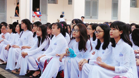 Đánh giá tổng thể về trường chuyên, đề ra định hướng căn bản - ảnh 1