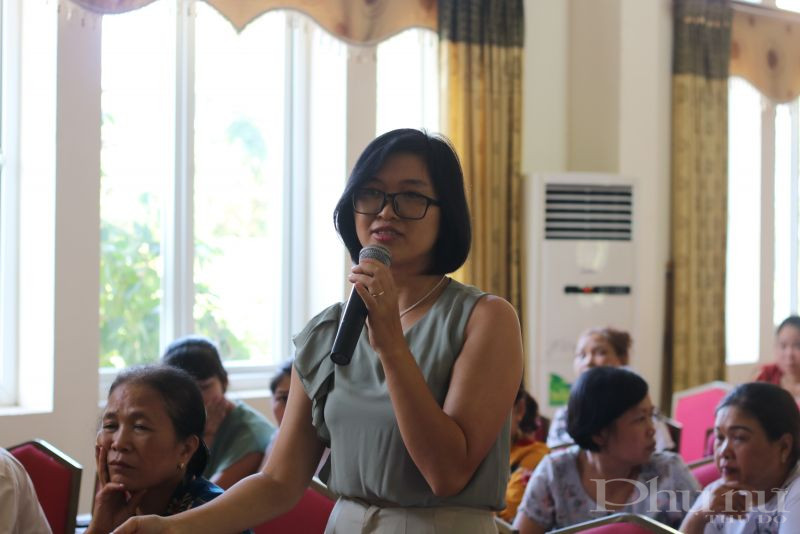 Chị Hoàng Hồng Minh kinh doanh về mảng sổ xố tự chọn Vietlott và Yoga đưa ra những câu hỏi liên quan đến vấn đề giao tiếp nội bộ trong chính công ty mình.