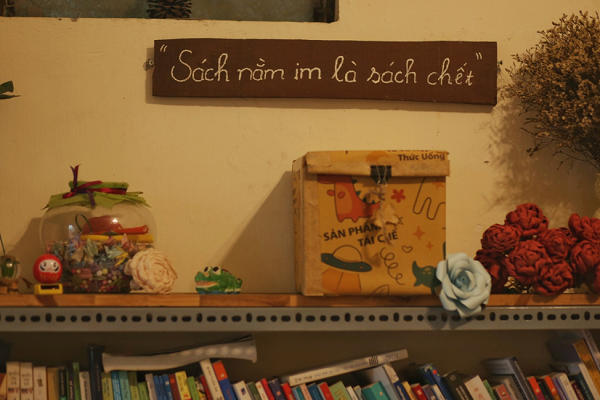 Với thông điệp “Sách nằm im là chết”,  D Free Book mong muốn lan tỏa văn hóa đọc đến với mọi người