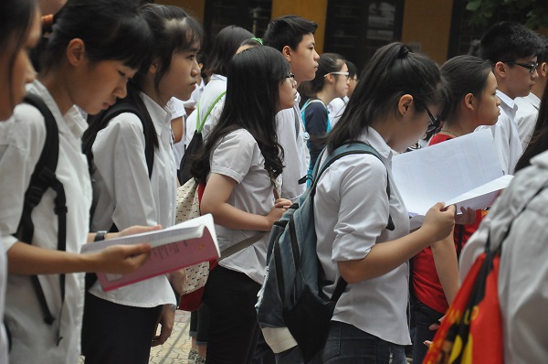 Không có việc buộc học sinh viết đơn tự nguyện không dự thi - ảnh 1