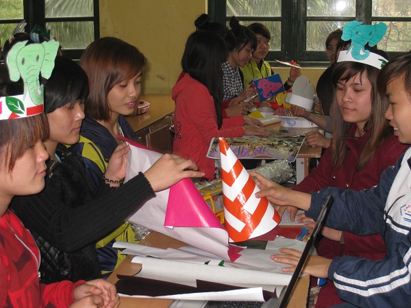 Học viên trường Trung cấp Sư phạm Mẫu giáo - Nhà trẻ Hà Nội thời điểm trường còn “sứ mệnh” đào tạo giáo viên mầm non	 (Ảnh: TT)