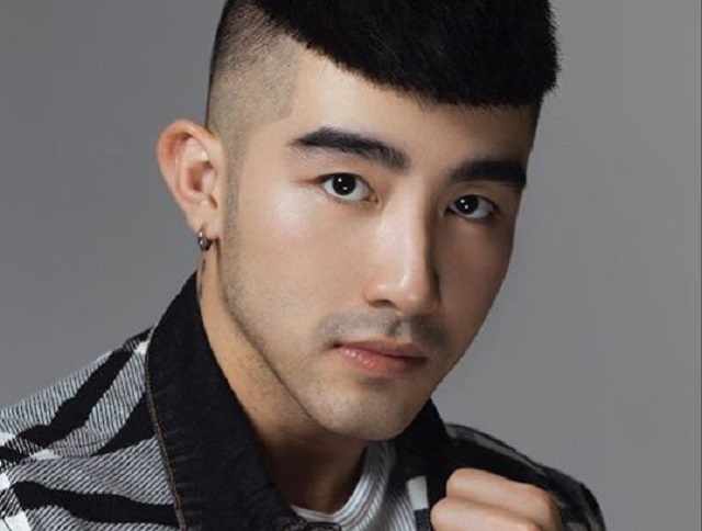 Lục Triều Vỹ - người mẫu đứng đầu đường d&acirc;y b&aacute;n d&acirc;m triệu đ&ocirc; vừa bị ph&aacute;t hiện tại TP.HCM.