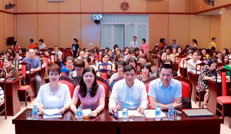 Quang cảnh buổi giao lưu trực tuyến. Quang cảnh buổi giao lưu trực tuyến.