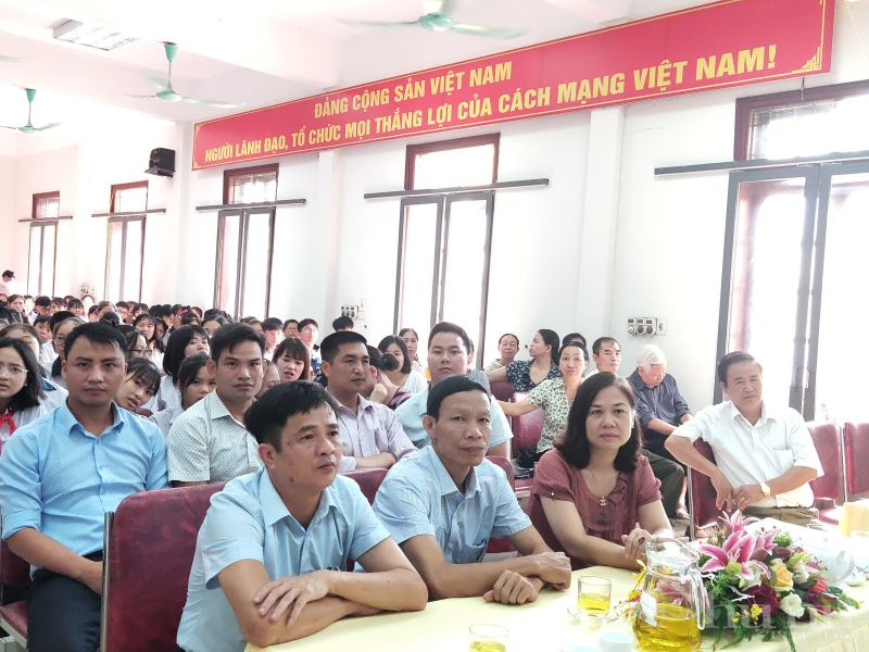 Các đại biểu tham dự buổi truyền thông Các đại biểu tham dự buổi truyền thông