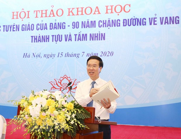 Võ Văn Thưởng - Ủy viên Bộ Chính trị, Bí thư Trung ương Đảng, Trưởng Ban Tuyên giáo Trung ương phát biểu kết luận hội thảo. (Ảnh: Phương Hoa/TTXVN)