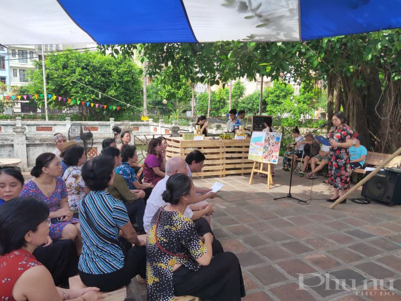 Các đại biểu tham dự chương trình khai mạc ngày hội