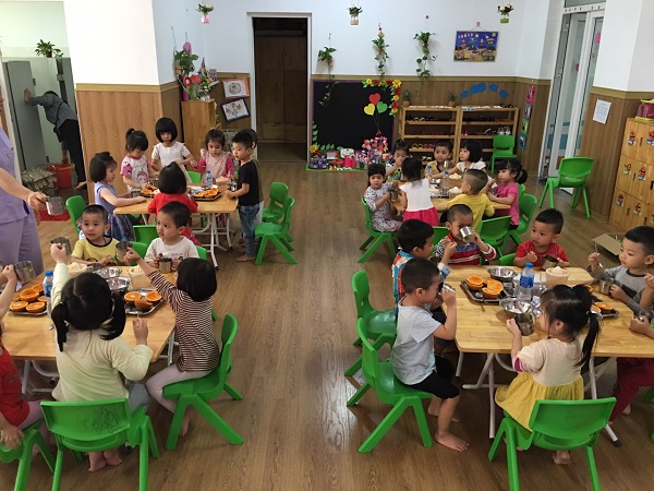 Năm học 2020 - 2021, H&agrave; Nội phấn đấu huy động &iacute;t nhất 50% số trẻ trong độ tuổi nh&agrave; trẻ (năm học trước l&agrave; 45%)