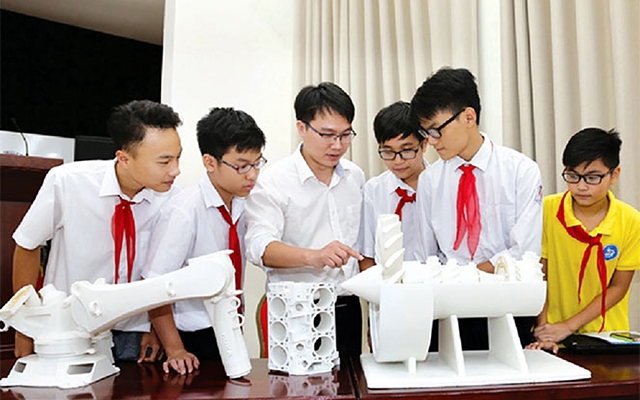 Sắp có những thay đổi về hình thức khen thưởng, kỷ luật học sinh trong trường học - ảnh 1