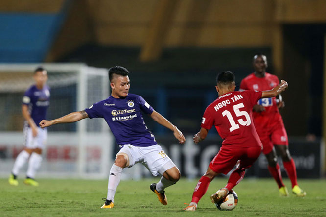 Nhiều trận đấu tại V.League 2020 và giải hạng Nhì quốc gia 2020 phải tạm dừng vì dịch Covid-19.