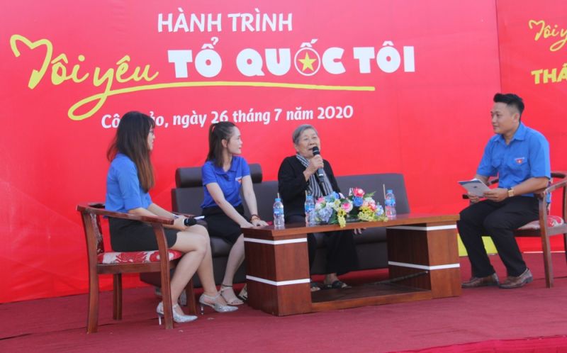 Giao lưu cựu tù Côn đảo và thanh niên tiêu biểu