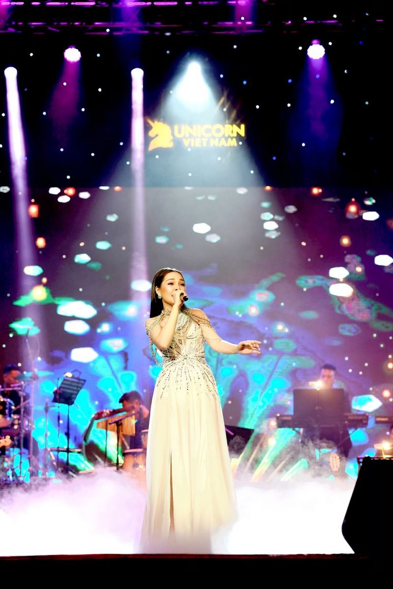 Lâm Nguyệt Ánh đã làm cho đông đảo khán giả phải thổn thức, lắng nghe từng giai điệu, từng câu hát