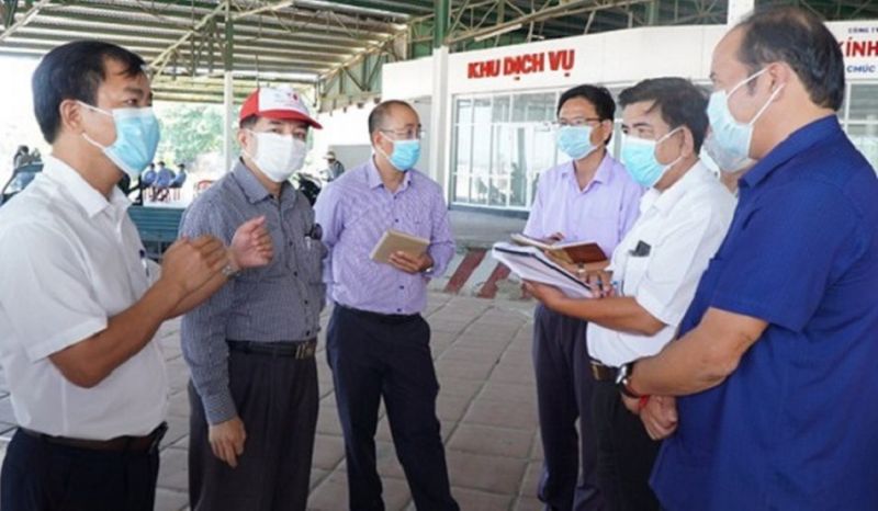 Ông Nguyễn Văn Phương kiểm tra công tác phòng chống dịch tại huyện Phú Lộc