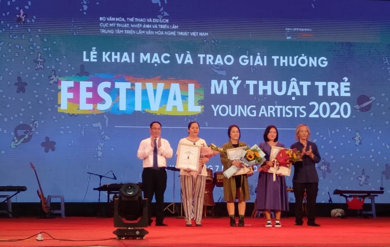 Các tác giả được trao giải Nhì