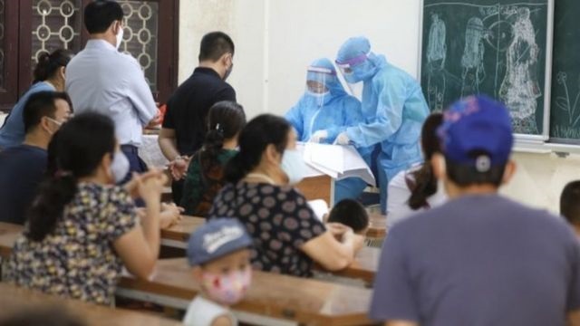 Phát hiện sớm các ổ dịch để đề phòng Covid-19 lây nhiễm trên diện rộng.