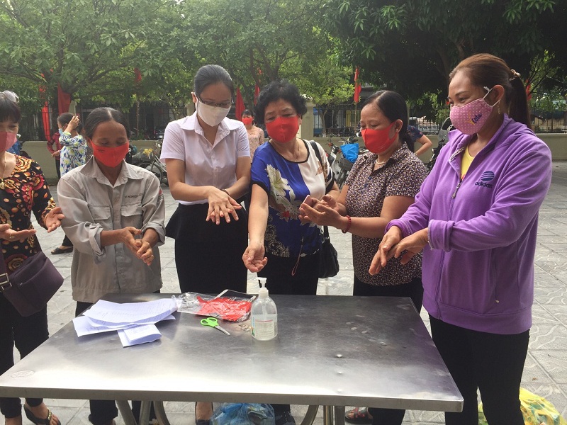 Chị em khi tham gia chương trình đều tuân thủ các quy định về phòng chống dịch Covid -19