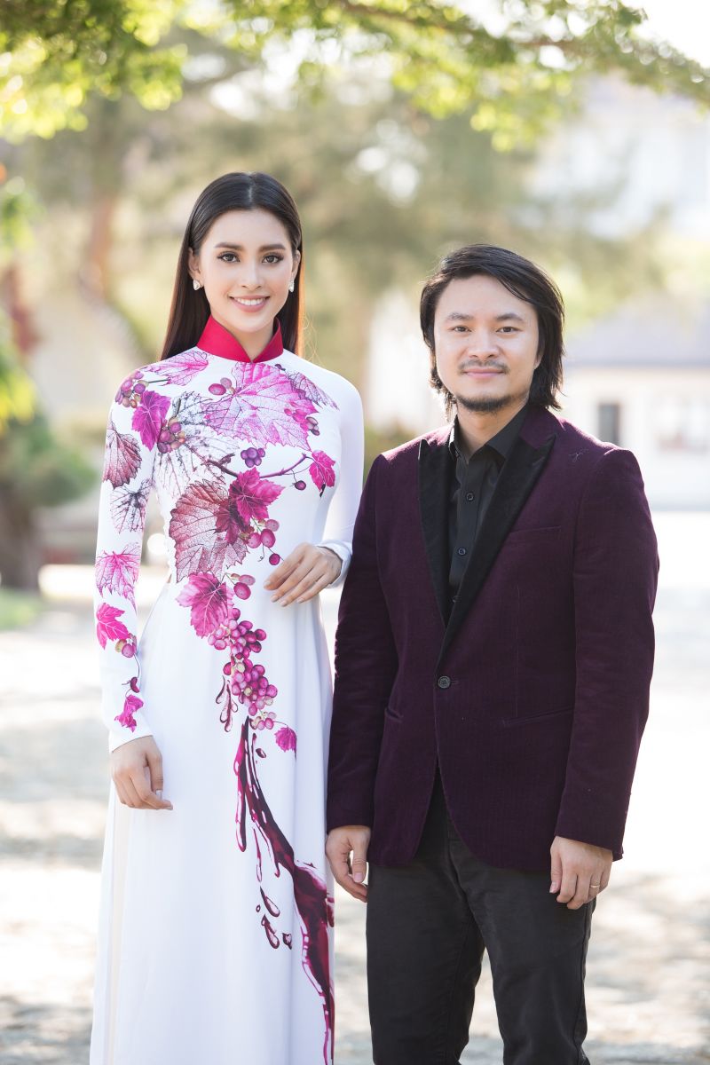 Hoa hậu Trần Tiểu Vy và đạo diễn Trần Nhật Nam Hoa hậu Trần Tiểu Vy và đạo diễn Trần Nhật Nam