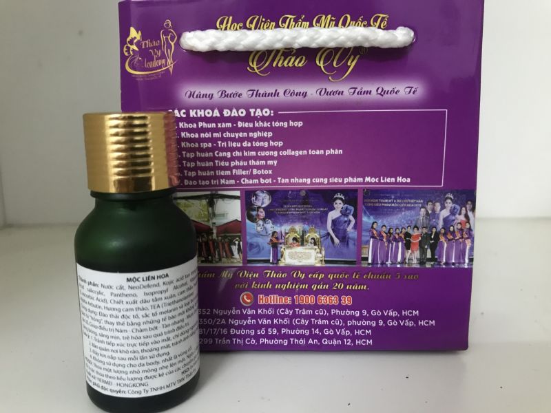 Sản phẩm không nguồn gốc được TMV Thảo Vy ngợi ca như một “siêu phẩm” điều trị nám có giá 2,9 triệu đồng. Sản phẩm không nguồn gốc được TMV Thảo Vy ngợi ca như một “siêu phẩm” điều trị nám có giá 2,9 triệu đồng.