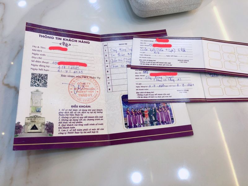 Các giao dịch với khách hàng được ghi trên phiếu thông tin dịch vụ tiêm giảm béo của TMV Thảo Vy (có đóng dấu) trong khi Sở Y tế TP.HCM khẳng định là chưa cấp Giấy phép hoạt động khám bệnh, chữa bệnh cho bất kỳ cơ sở nào của TMV Thảo Vy.. . Các giao dịch với khách hàng được ghi trên phiếu thông tin dịch vụ tiêm giảm béo của TMV Thảo Vy (có đóng dấu) trong khi Sở Y tế TP.HCM khẳng định là chưa cấp Giấy phép hoạt động khám bệnh, chữa bệnh cho bất kỳ cơ sở nào của TMV Thảo Vy.. .