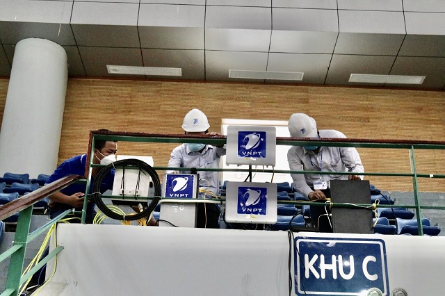 VNPT tăng trtamj phats sóng 4G để phục vụ Bênh viện dã chiến Đà Nẵng.