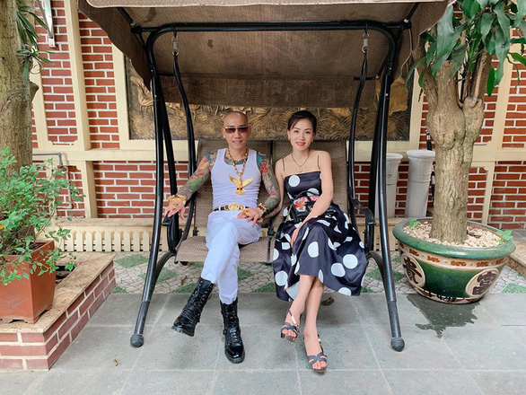 Vợ chồng Ph&uacute; L&ecirc;