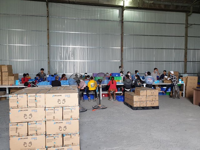 Bình Dương: Phát hiện cơ sở tái chế 2 triệu găng tay y tế đã qua sử dụng - ảnh 2