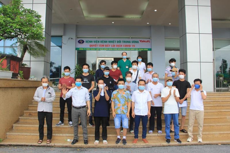Các bệnh nhân được công bố khỏi bệnh tại BV Bệnh Nhiệt đới Trung ương cơ sở 2. Các bệnh nhân được công bố khỏi bệnh tại BV Bệnh Nhiệt đới Trung ương cơ sở 2.