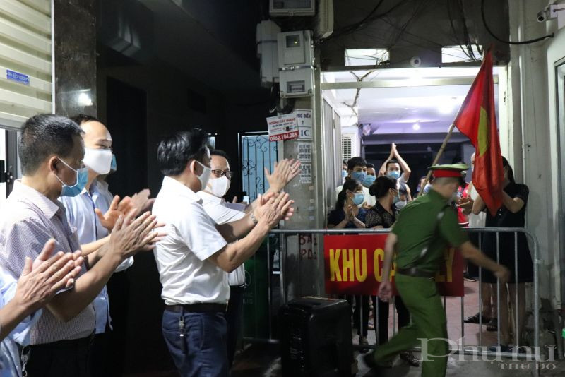 Người dân phấn khởi trước thời điểm dỡ bỏ cách ly  14 ngày phòng dịch theo quy định