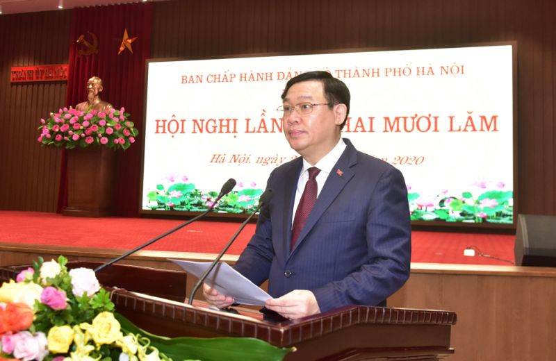 Bí thư Thành ủy Hà Nội Vương Đình Huệ phát biểu kết luận hội nghị. Bí thư Thành ủy Hà Nội Vương Đình Huệ phát biểu kết luận hội nghị.