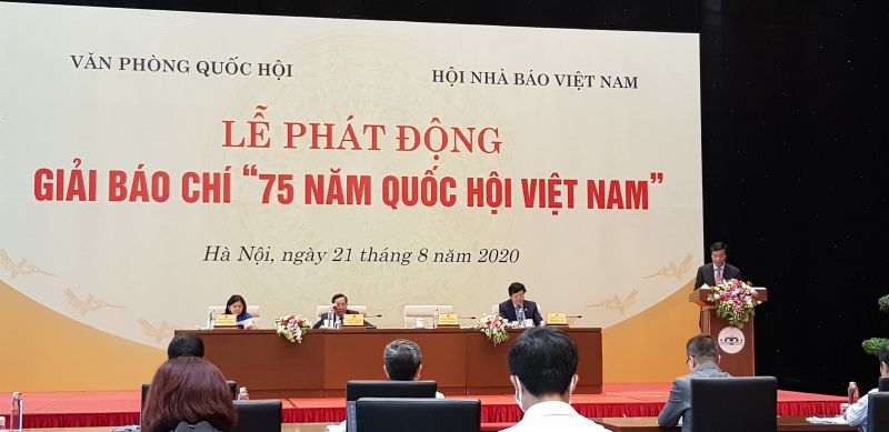 Đồng chí Nguyễn Hạnh Phúc, Ủy viên BCH Trung ương Đảng, Ủy viên Ủy ban Thường vụ Quốc hội; Tổng Thư ký Quốc hội, Chủ nhiệm Văn phòng Quốc hội, Trưởng ban Chỉ đạo Giải báo chí “75 năm Quốc hội Việt Nam” phát biểu tại buổi lễ phát động giải báo chí Đồng chí Nguyễn Hạnh Phúc, Ủy viên BCH Trung ương Đảng, Ủy viên Ủy ban Thường vụ Quốc hội; Tổng Thư ký Quốc hội, Chủ nhiệm Văn phòng Quốc hội, Trưởng ban Chỉ đạo Giải báo chí “75 năm Quốc hội Việt Nam” phát biểu tại buổi lễ phát động giải báo chí