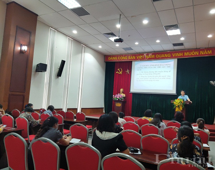 Các đại biểu tham dự buổi tập huấn