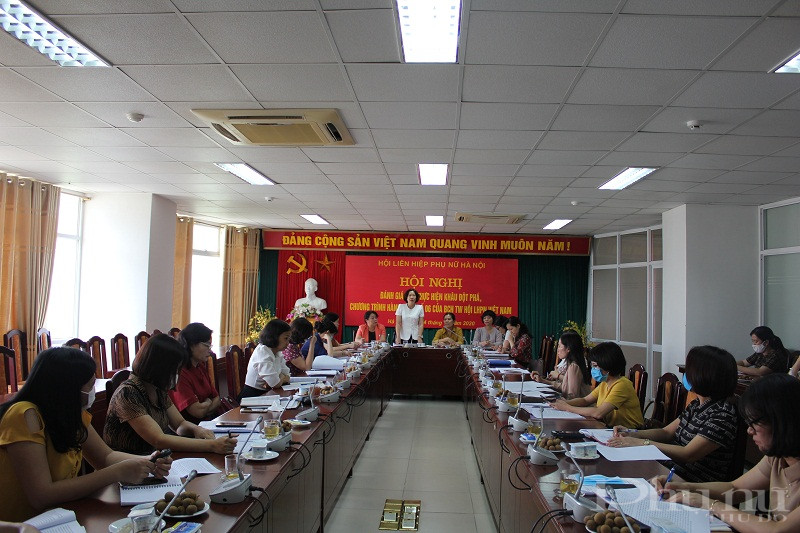 Các đại biểu tham dự hội nghị