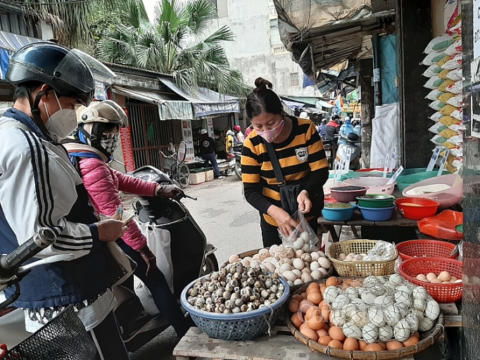 Hội LHPN Hà Nội yêu cầu đẩy mạnh tuyên truyền, vận động tiểu thương, hộ kinh doanh tại các chợ thực hiện nghiêm các biện pháp phòng, chống dịch Covid-19 Hội LHPN Hà Nội yêu cầu đẩy mạnh tuyên truyền, vận động tiểu thương, hộ kinh doanh tại các chợ thực hiện nghiêm các biện pháp phòng, chống dịch Covid-19