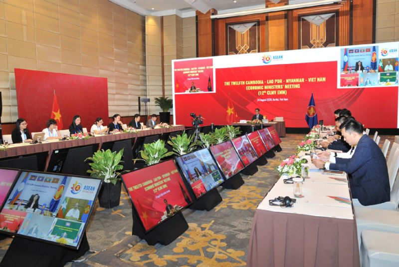 Các đại biểu tham gia hội nghị tại điểm cầu Hà Nội (Việt Nam). Ảnh: C.D