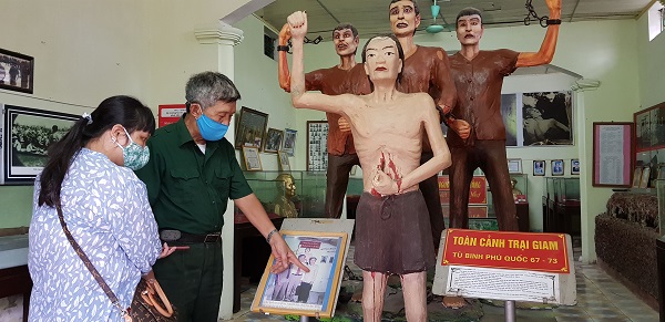 Những hiện vật ghi dấu lịch sử tại bảo tàng Những hiện vật ghi dấu lịch sử tại bảo tàng