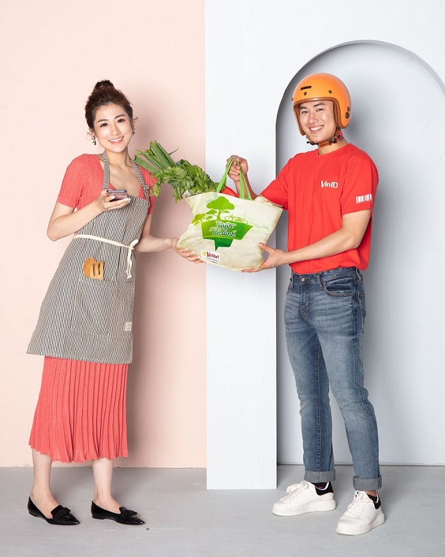 ‘Mẹ bỉm sữa’ Tú Anh nhờ công nghệ “đi chợ hộ” để cân bằng cuộc sống. ‘Mẹ bỉm sữa’ Tú Anh nhờ công nghệ “đi chợ hộ” để cân bằng cuộc sống.