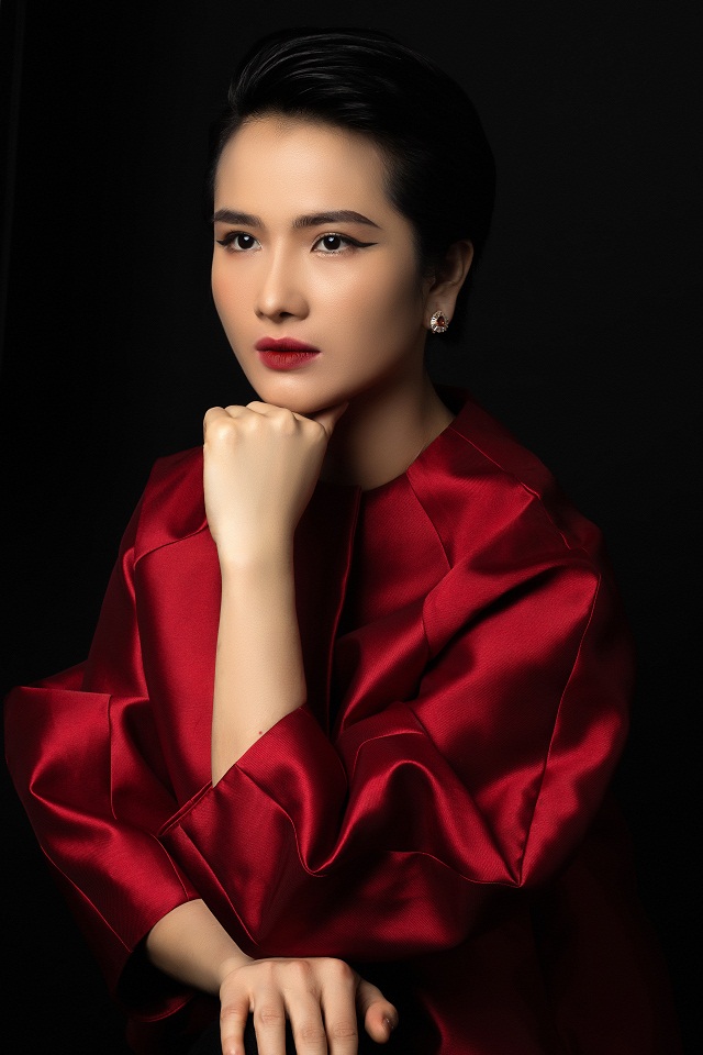 Cao Th&ugrave;y Dương đ&atilde; nhận ra &aacute;o quần l&agrave; vật ngo&agrave;i th&acirc;n