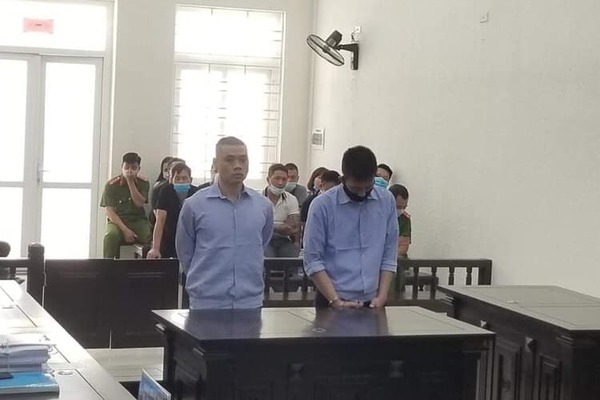 Hai bị c&aacute;o tại T&ograve;a