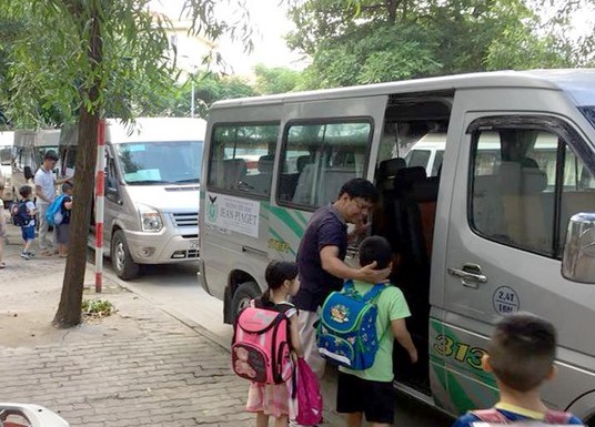 Mùa tựu trường cần lưu ý việc đưa đón trẻ để không xảy ra những sự việc đau lòng.