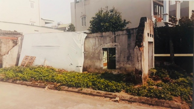 Hiện trạng mảnh đất trước khi bà Hương phá đi xây tường bao.