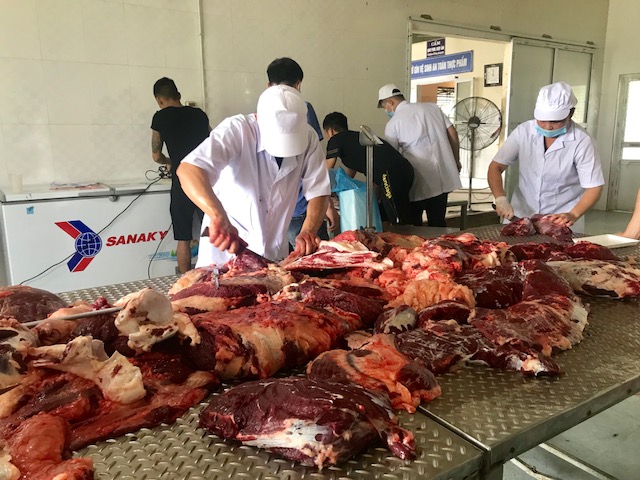 Công ty TNHH Phát triển thương mại Thắng Lợi (huyện Đan Phượng) mổ khảo sát bò lai F1 Wagyu ngày 1/9. Công ty TNHH Phát triển thương mại Thắng Lợi (huyện Đan Phượng) mổ khảo sát bò lai F1 Wagyu ngày 1/9.