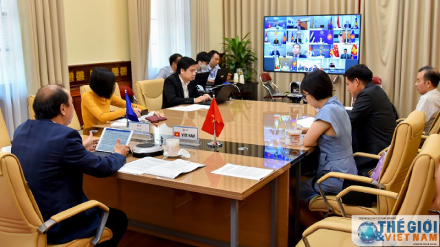 Thứ trưởng đề nghị sớm ho&agrave;n tất c&aacute;c thủ tục để c&oacute; thể tuy&ecirc;n bố ch&iacute;nh thức th&agrave;nh lập Kho dự trữ vật tư y tế khu vực ASEAN tại Hội nghị Hội đồng Điều phối ASEAN lần thứ 27 (th&aacute;ng 9/2020). (Ảnh: Tuấn Anh)