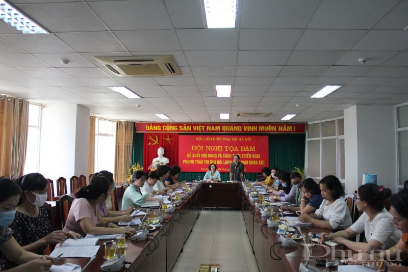 Các đại biểu tham gia hội nghị tọa đàm