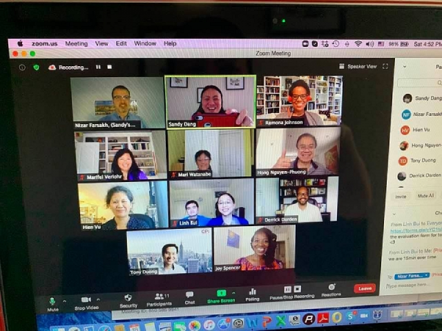 Hội thảo trực tuyến chia sẻ kinh nghiệm hướng nghiệp và khởi nghiệp.